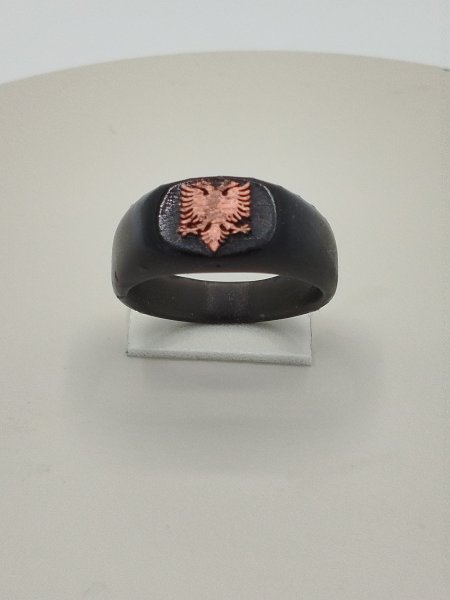 Me Shqiponje Ring